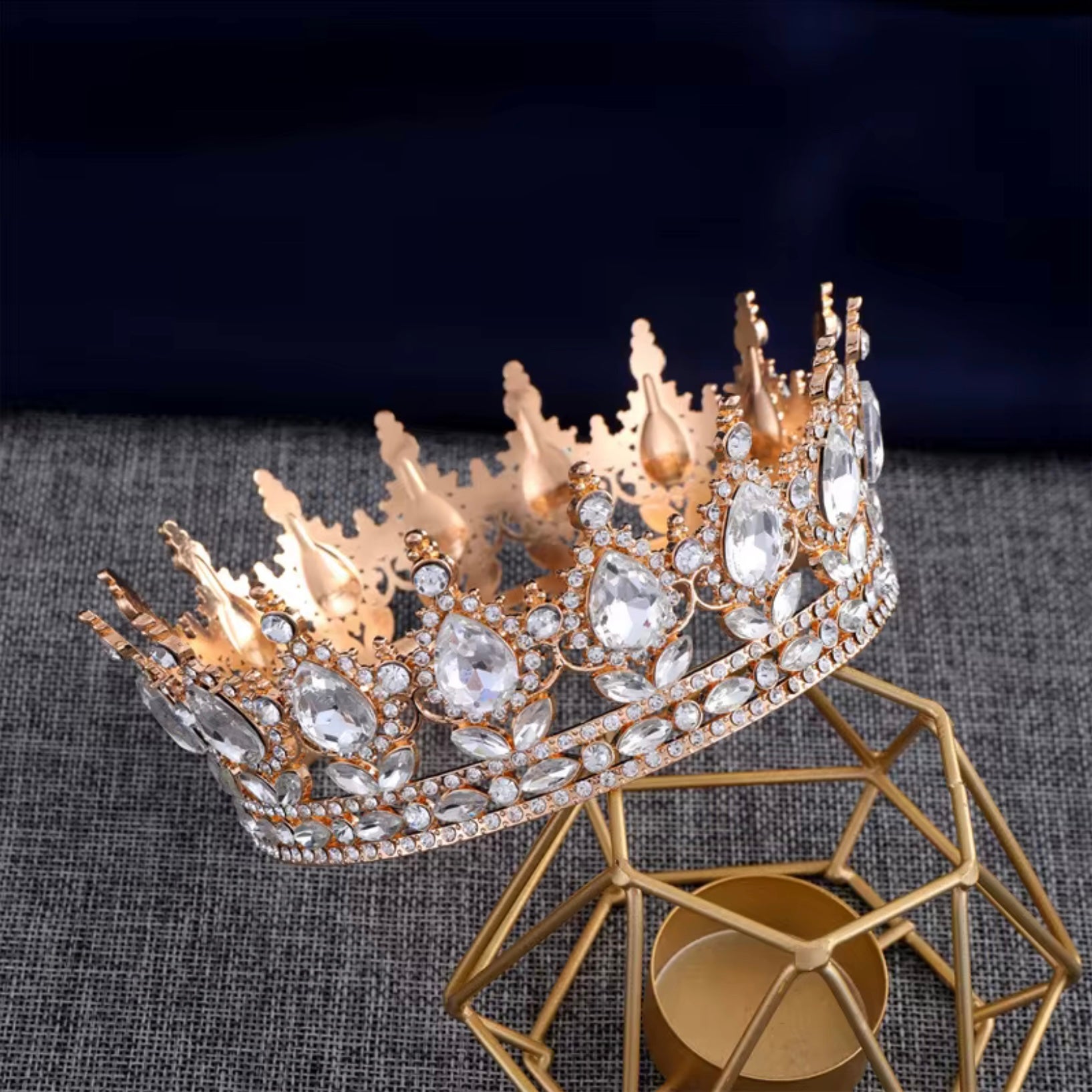 Circular All Gold Crown